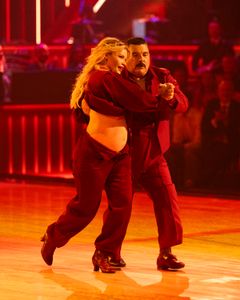 WITNEY CARSON, GUILLERMO RODRIGUEZ