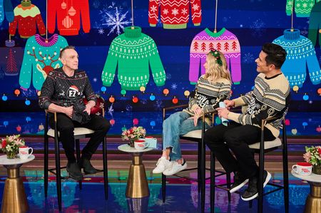 HANK AZARIA, KELLY RIPA, MARK CONSUELOS