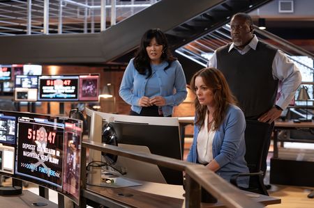 RANDA NEWMAN, KIMBERLY WILLIAMS-PAISLEY, REEGUS FLENORY