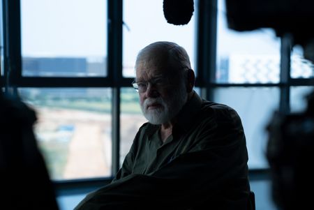 McGill Alexander, former South African army office, recounts his experience being held hostage by Taiwan's most-wanted criminal. (©2019 MCN International Pte Ltd. All Rights Reserved.)