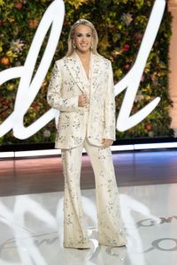 CARRIE UNDERWOOD