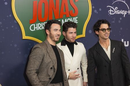 KEVIN JONAS, NICK JONAS, JOE JONAS