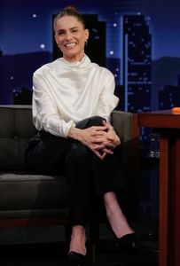 AMANDA PEET