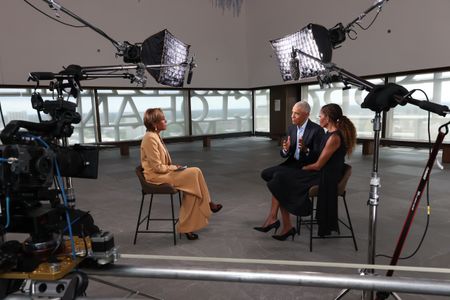 ROBIN ROBERTS, BARACK OBAMA, MICHELLE OBAMA