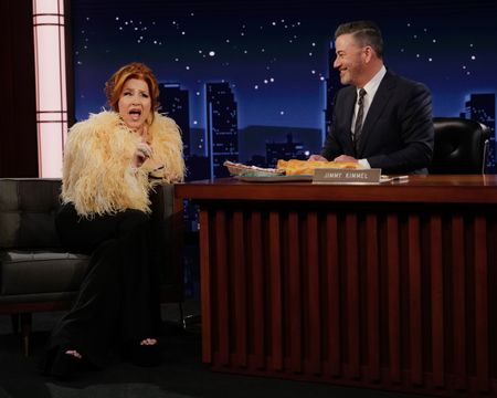 LISA ANN WALTER, JIMMY KIMMEL