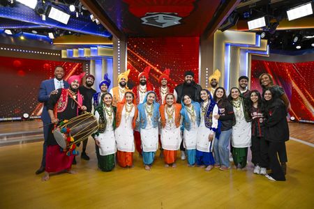 MICHAEL STRAHAN, RU BHANGRA, ROBIN ROBERTS