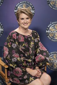 JILLIAN BELL