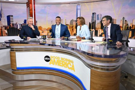 SAM CHAMPION, MICHAEL STRAHAN, ROBIN ROBERTS, GEORGE STEPHANOPOULOS