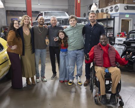 KAT DENNINGS, JENNA ELFMAN, MOOKIE BETTS, TIM ALLEN, BARRETT MARGOLIS, MAXWELL SIMKINS, SEANN WILLIAM SCOTT, DARYL "CHILL" MITCHELL