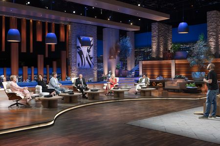 BARBARA CORCORAN, JOANNA GAINES, CHIP GAINES, KEVIN O'LEARY, LORI GREINER, DANIEL LUBETZKY