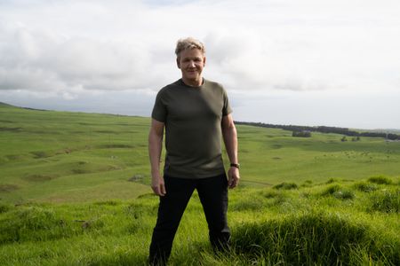 Gordon Ramsay in Hawaii. (National Geographic/Justin Mandel)