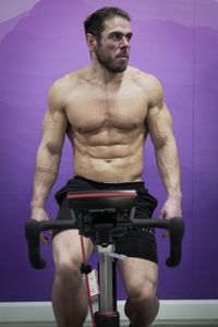 Extreme athlete Ross Edgley takes on 4 extraordinary sharks. (National Geographic/Bobby Cross)