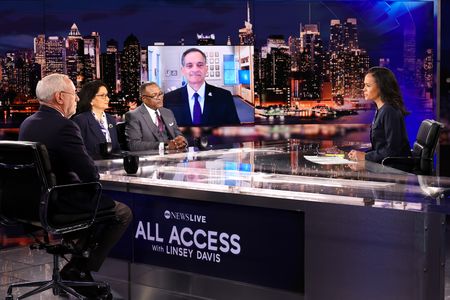 UNIVERSITY PRESIDENTS, LINSEY DAVIS