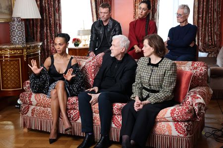 ZOE SALDAÑA, SAM WORTHINGTON, JAMES CAMERON, OONA CHAPLIN, SIGOURNEY WEAVER, STEPHEN LANG