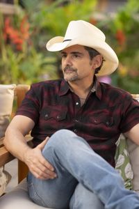 BRAD PAISLEY