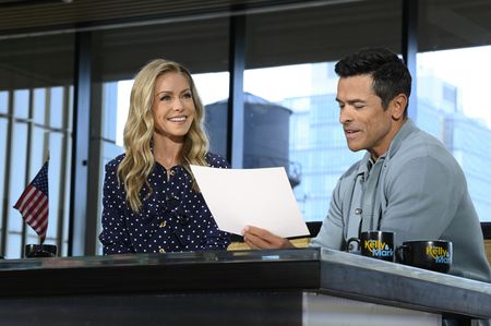 KELLY RIPA, MARK CONSUELOS