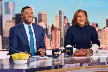 MICHAEL STRAHAN, ROBIN ROBERTS