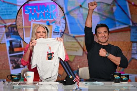 KELLY RIPA, MARK CONSUELOS