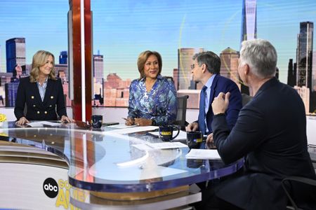 LARA SPENCER, ROBIN ROBERTS, GEORGE STEPHANOPOULOS, SAM CHAMPION