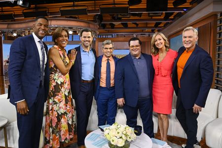 MICHAEL STRAHAN, ROBIN ROBERTS,  ANDREW RANNELLS. JOSH GAD, GEORGE STEPHANOPOULOS, LARA SPENCER, SAM CHAMPION