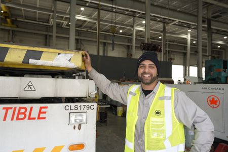 Andrew Wadhwani, GSE Technician at Air Canada. (Arrow International Media Ltd & Cantina Media)