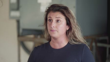 Lindsay French speaking with Dr. Lauren Eve Simonitis about how the moon's lunar cycles may have an effect on sharks electromagnetic stimuli and how they behave. (National Geographic)