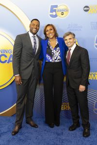 MICHAEL STRAHAN, ROBIN ROBERTS, GEORGE STEPHANOPOULOS