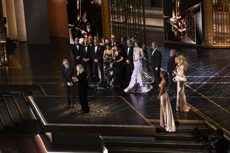 PAUL THOMAS ANDERSON, SARA MURPHY, ALANA HAIM, BENICIO DEL TORO, JOSÉ ANTONIO GARCÍA, FLORENCIA MARTIN, LEONARDO DICAPRIO, CASSANDRA KULUKUNDIS, REGINA HALL, TEYANA TAYLOR, SARA MURPHY, MICHAEL BAUMAN, ANTHONY CARLINO, WILL WEISKE, CHASE INFINITI, ANDY JURGENSEN, CHRISTOPHER SCARABOSIO, TONY VILLAFLOR