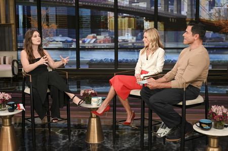 BILLIE LOURD, KELLY RIPA, MARK CONSUELOS