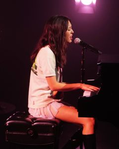 OLIVIA RODRIGO