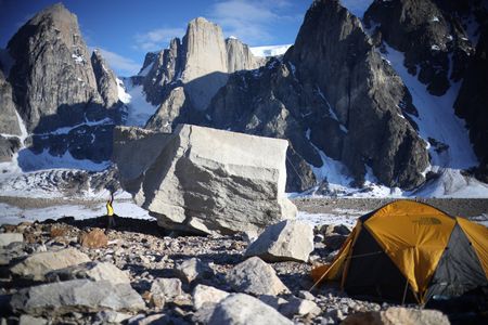 Alex bouldering. (photo credit: National Geographic/JJ Kelley)