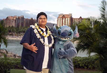 IAM TONGI, STITCH