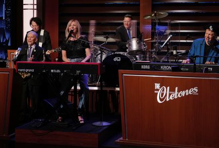 DEBBIE GIBSON, THE CLETONES