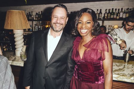 DAN FOGELMAN, ENUKA OKUMA