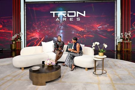 JODIE TURNER SMITH, TAMRON HALL