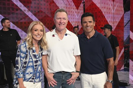 Kelly Ripa, Craig Morgan, Mark Consuelos 