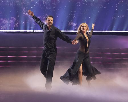 DYLAN EFRON, RUMER WILLIS