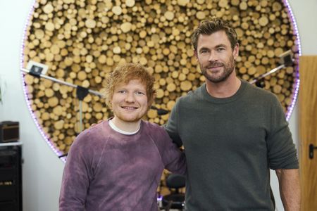 Inspired by the benefits of learning a new skill, which aids memory and cognitive function, Chris Hemsworth takes up drumming. When Ed Sheeran invites him to perform at a stadium concert, Chris has just months to master the instrument, conquer his nerves, and perform in front of 70,000 fans. Itìs a challenge that pushes him beyond his limits. (credit: National Geographic/Laura Radford)