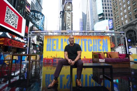 HELL’S KITCHEN CAST