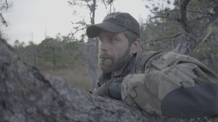 Matt Carlson hunts for deer. (National Geographic/David Lovejoy)