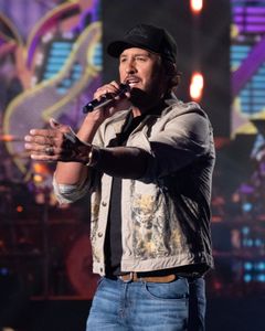 LUKE BRYAN