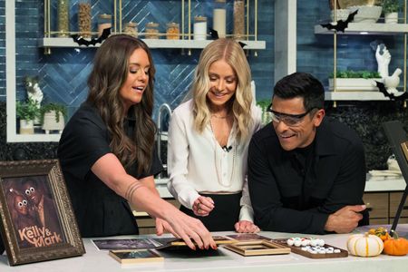 MONICA MANGIN, KELLY RIPA, MARK CONSUELOS