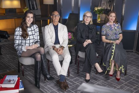 ANNE HATHAWAY, STANLEY TUCCI, MERYL STREEP, EMILY BLUNT, LINSEY DAVIS