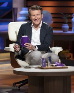 ROBERT HERJAVEC