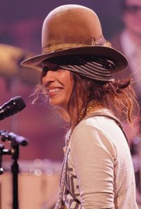 LINDA PERRY