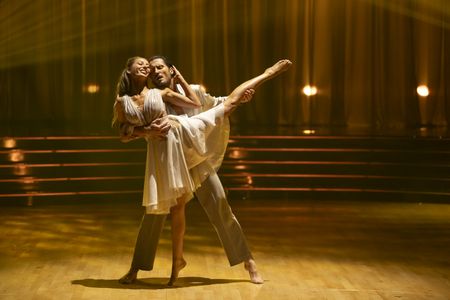 ALIX EARLE, VALENTIN CHMERKOVSKIY