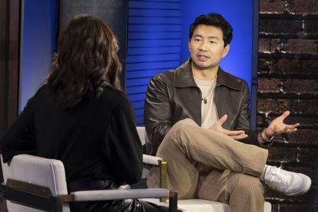  Juju Chang, Simu Liu