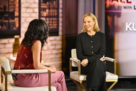 LINSEY DAVIS, LISA KUDROW