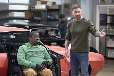 DARYL "CHILL" MITCHELL, SEANN WILLIAM SCOTT