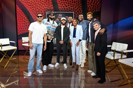 JOSH HART, KARL-ANTHONY TOWNS, JALEN BRUNSON, MICHAEL STRAHAN, ROBIN ROBERTS, OG ANUNOBY, MIKAL BRIDGES, GEORGE STEPHANOPOULOS